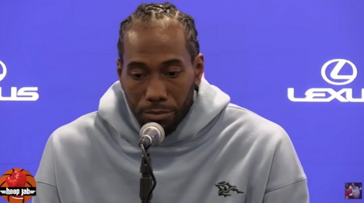 记者爆料:快船公关部阻止好几名记者询问小卡有关阴阳合同的问题