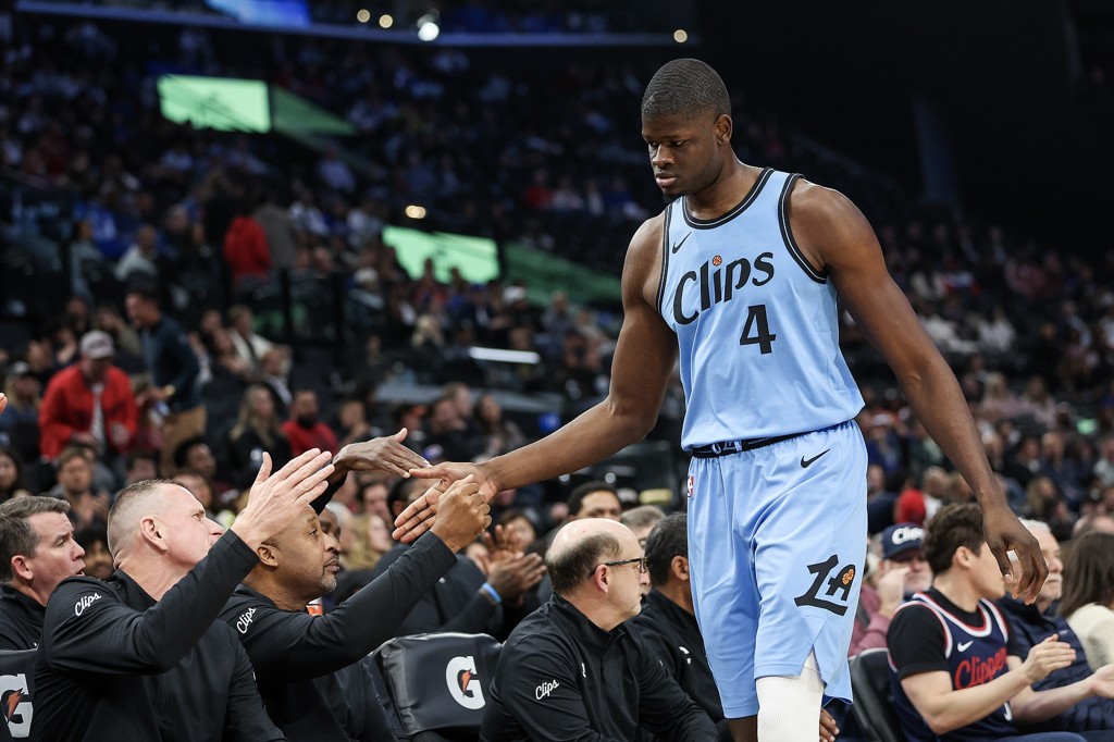 班巴加盟爵士!媒体人称曾有CBA俱乐部深入接触班巴 税前300万+?