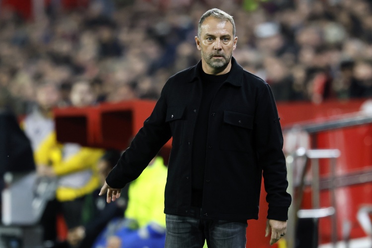 放弃500万欧出场费!阿斯:弗里克要求巴萨取消友谊赛,专心备战