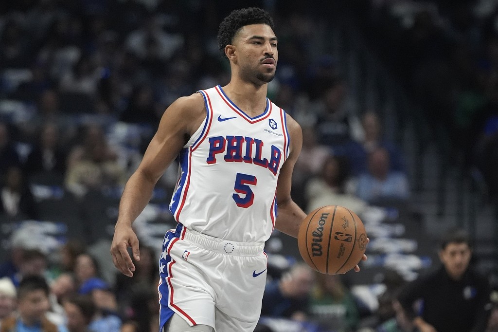 队记:格莱姆斯不会去阿布扎比 他会为球队返回后首训做好准备