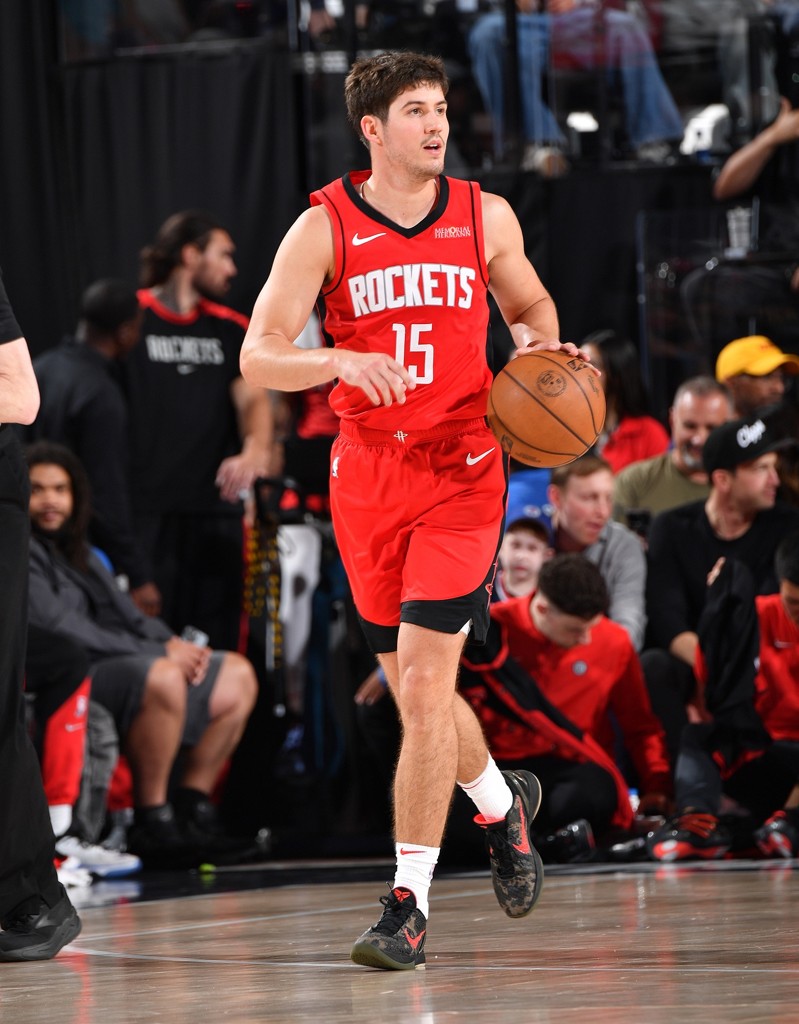 名记:火箭季前赛将更多安排谢泼德&阿门当控卫 KD申京也会多持球